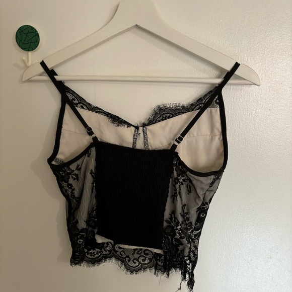 4 tank top bundle $28 - Picture 2 of 8